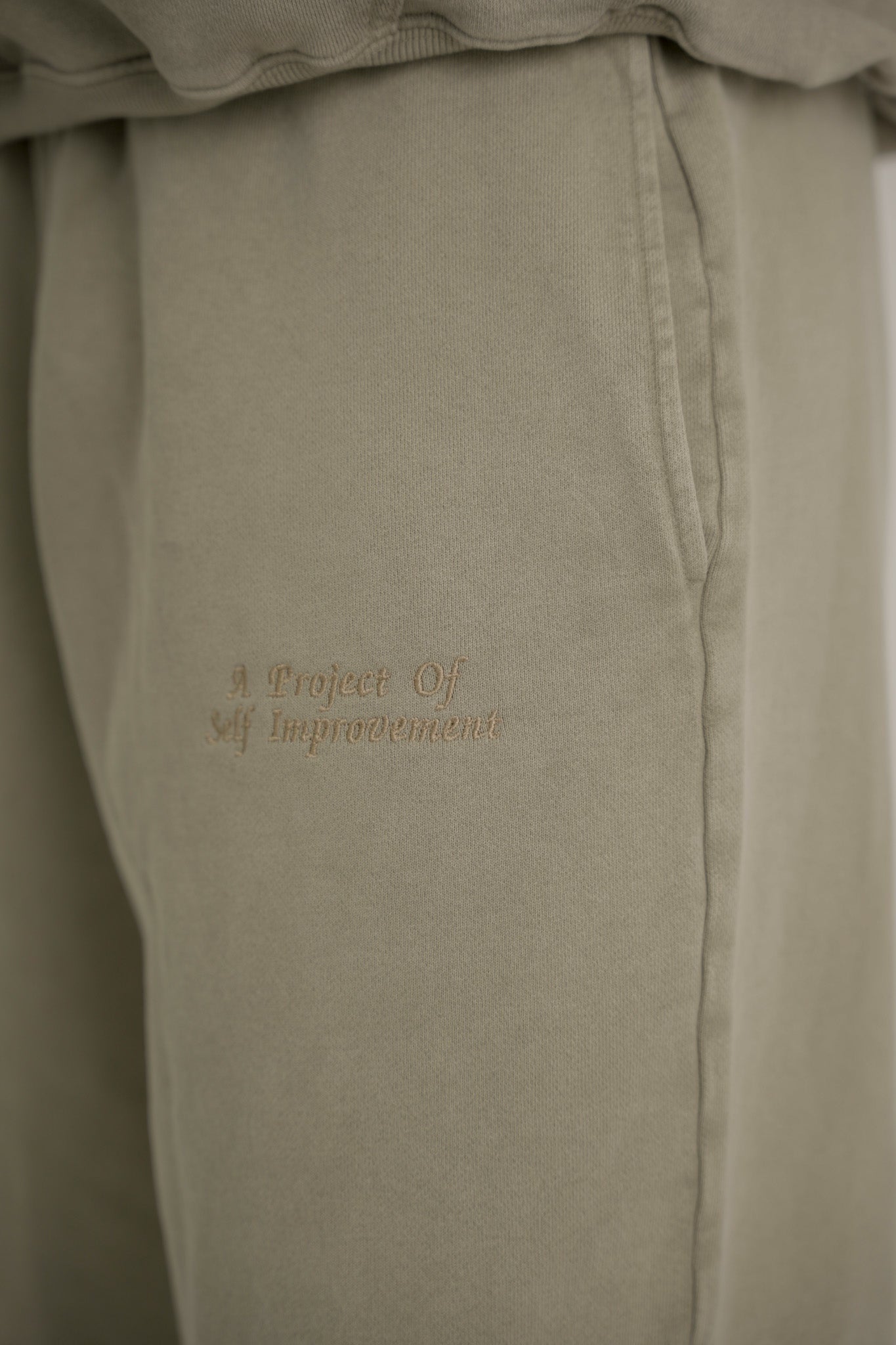 Sand Open Leg Sweatpants - Basics